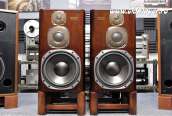 Onkyo monitor 2001
